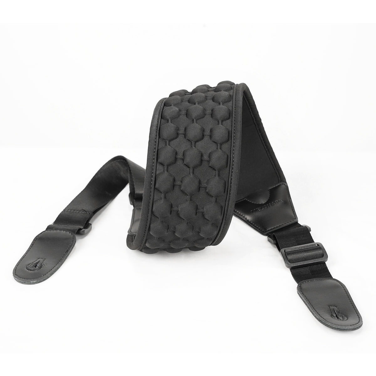 GA-SA2 | 3.7" Padded Neoprene Bass Guitar Strap (47.5–57.5")