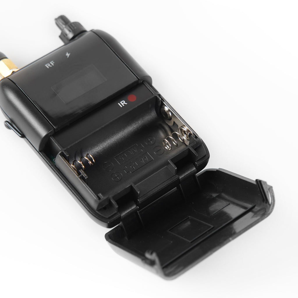 S2-R Wireless In-Ear Monitor Bodypack Receiver Open Battery Compartment - Melonare